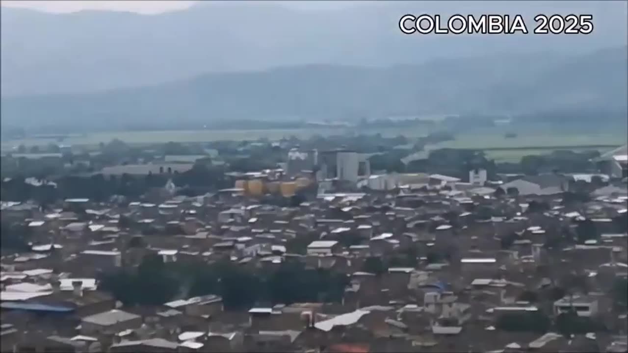 Une sphère semblable à un OVNI atterrit en Colombie