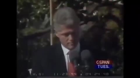 Clinton Thanks Ukraine for Giving Up Nukes — Then U.S. Hands Its Land to Russia