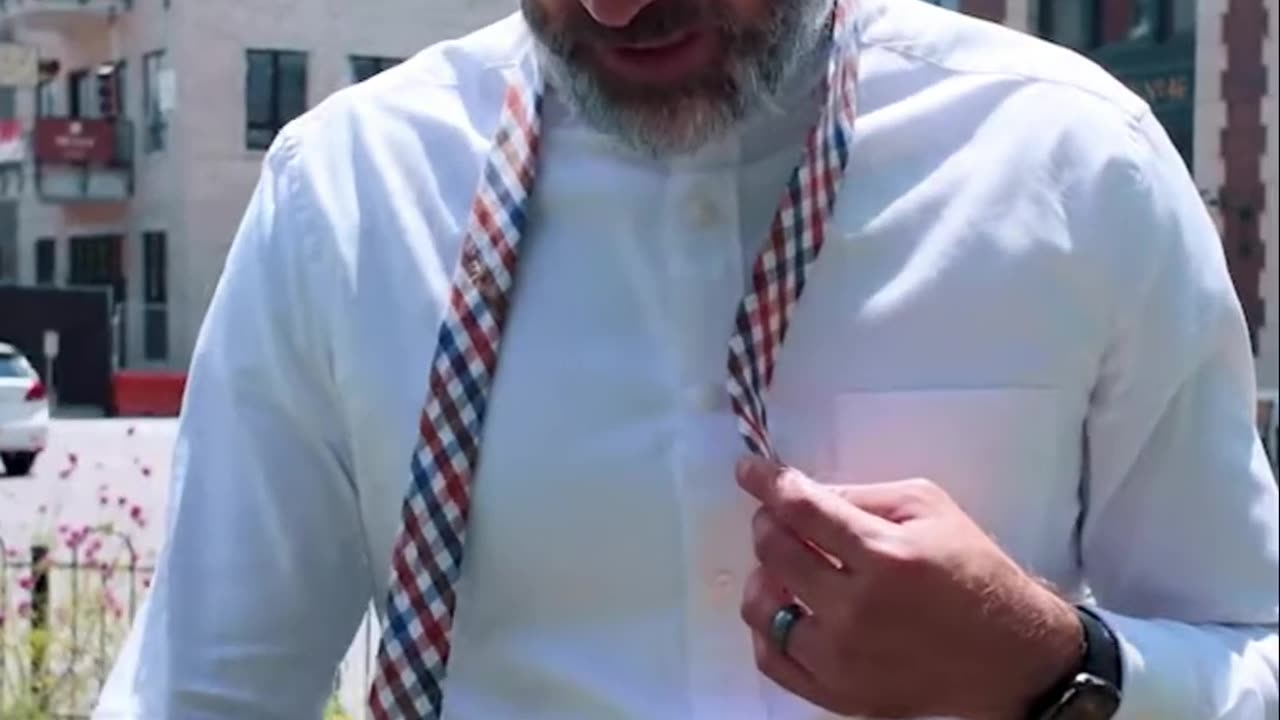 👔 How to Tie The Caldwell Knot In 60 Seconds 🔥