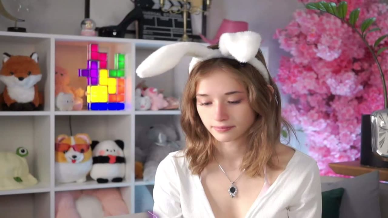 Tell me I’m your favorite bad idea.