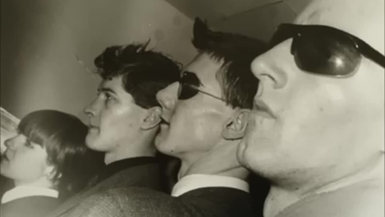 YOUNG MARBLE GIANTS...JOHN PEEL SESSION 1980...PLEASE LIKE AND SUBSCRIBE, IT'S FREE