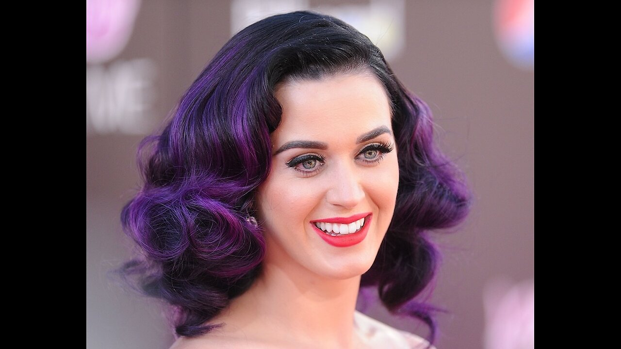 Women in Space aka: Katy Perry LIFETIMES Concert tour