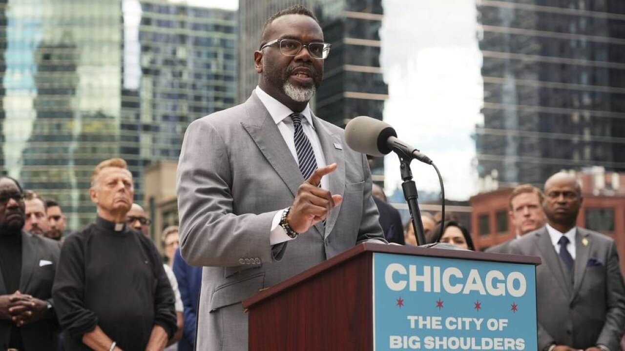 Chicago Mayor Signs Order To Shield Criminal Illegal Aliens…Blocking Federal Immigration Enforcement