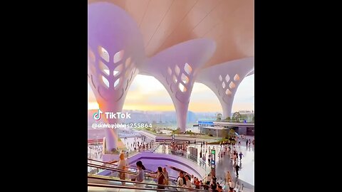 Why the 26 miles Honolulu snail Mass Transit started on 2-22-2011 still unfinished