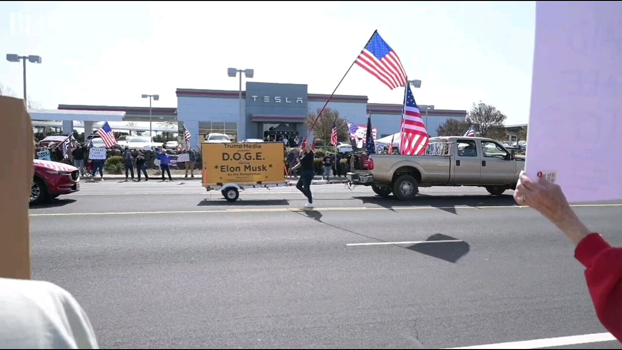 Support Tesla Rally
