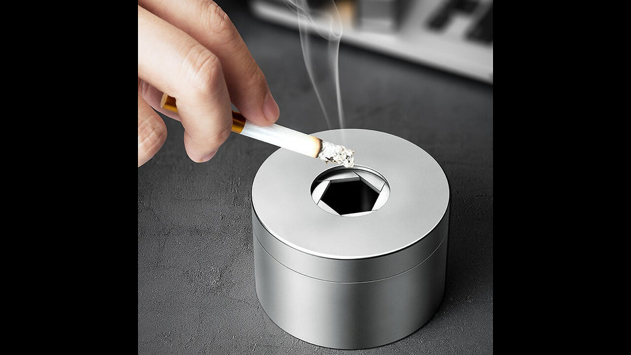 Portable Desktop Stainless Steel Windproof Ashtray with Rotating Lid, Fully Enclosed and Anti-odor