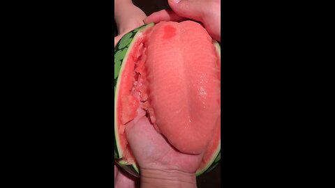The Beauty and Taste of Watermelon – A Refreshing Summer Delight.