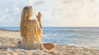 15 Min Guided Meditation | Open Your Heart, Let Go Of The Past & Create Space to Move Forward