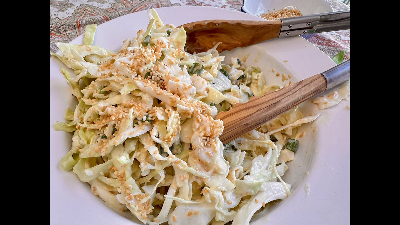 I Made This VIRAL Cabbage Salad - Now I Can't Stop Eating It!