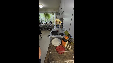 Cooking eggs 🍳