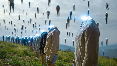 After Dying, Humans Get Teleported to an Alternate Earth and Forced to Hunt Aliens