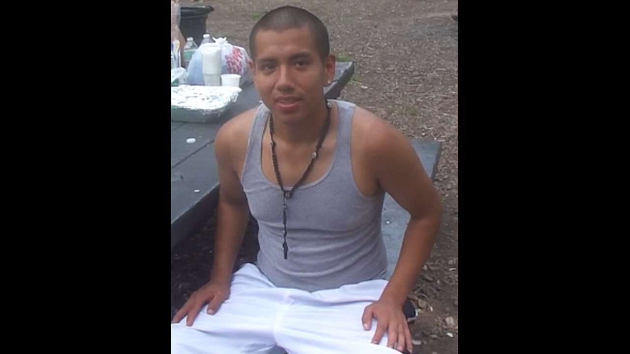 Luodong Massages Mexican Man On The Picnic Bench