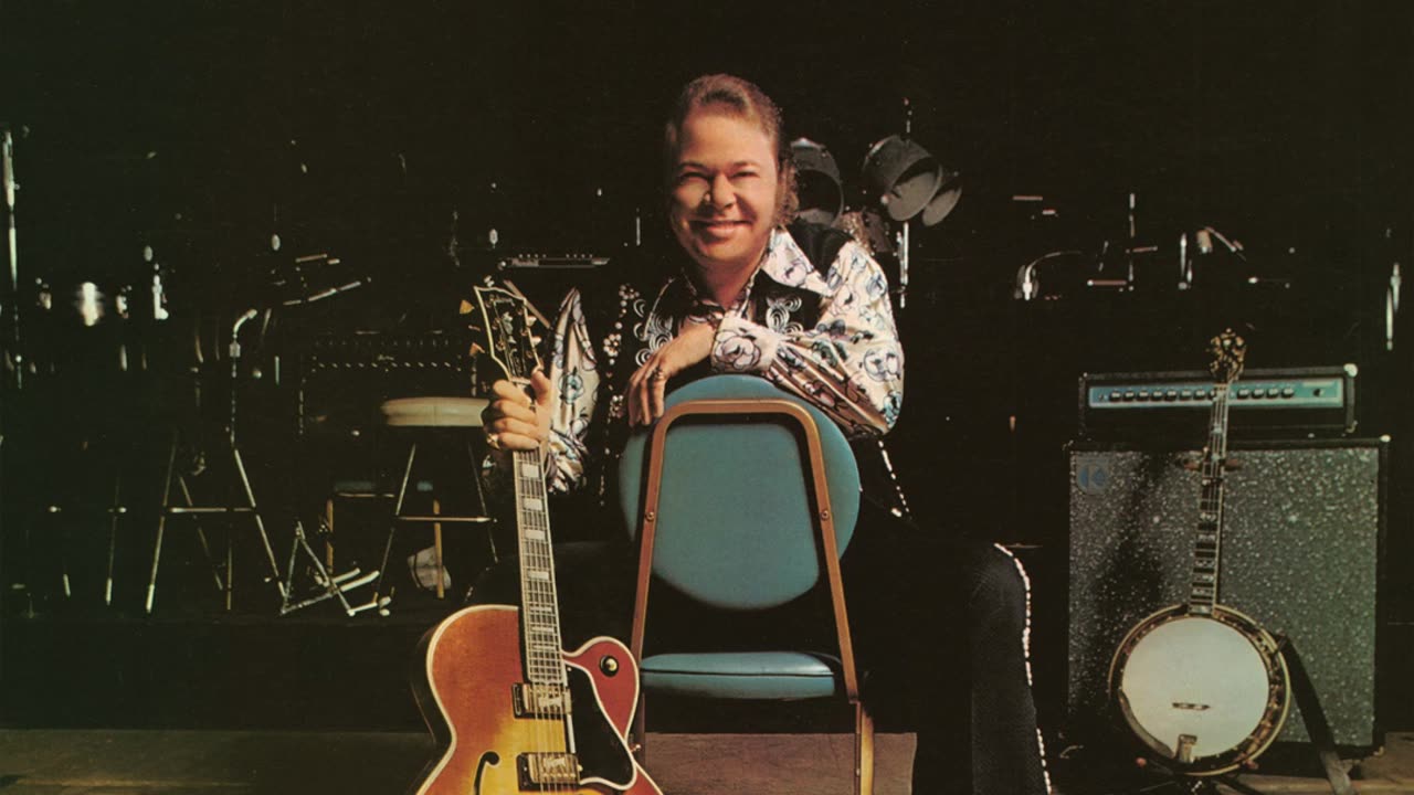 Roy Clark - Yesterday When I Was Young