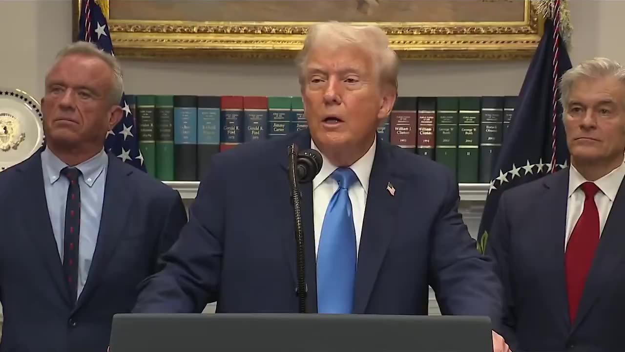 Trump refuses to let fake news CNN ask question