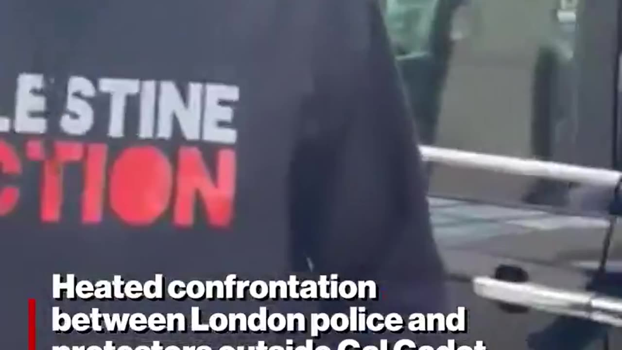 BREAKING: British police arrest a Jihadist in London after he repeatedly harassed