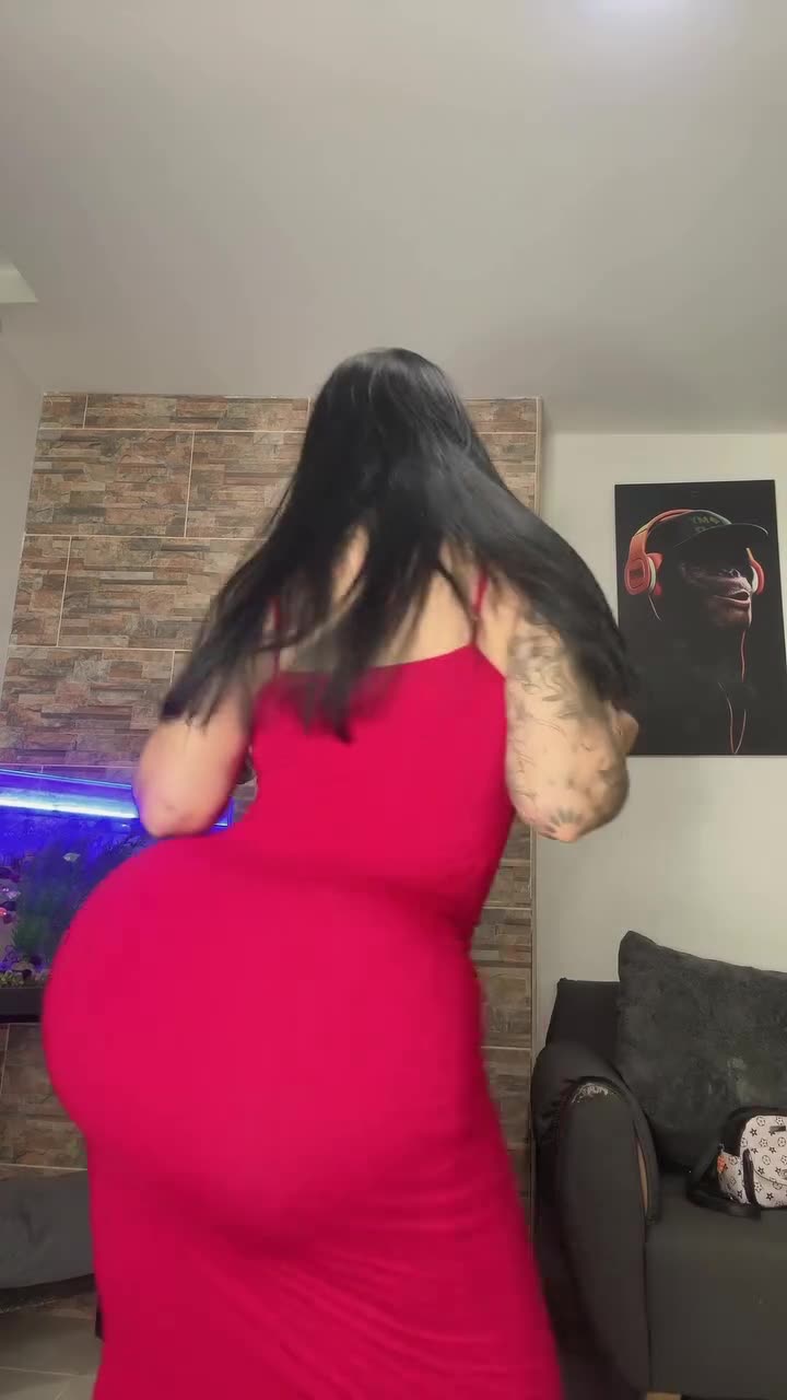 🍑 Lovely Phat Booty 🤤