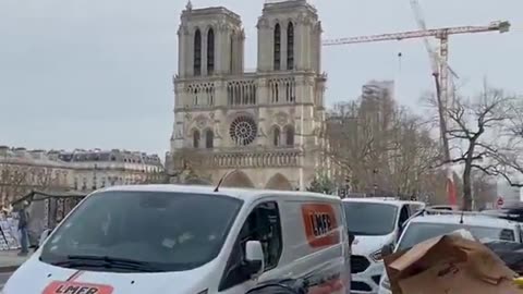 Russian tourist shocked by what he sees in Paris.