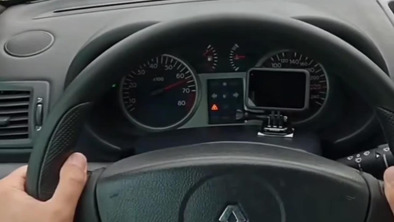 RENAULT CLIO RS 300 KM/H