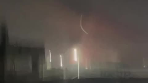 🇮🇳🚀🇵🇰 Moment of an Indian cruise missile strike on Pakistan's PAF Base Nur Khan in Rawalpindi.