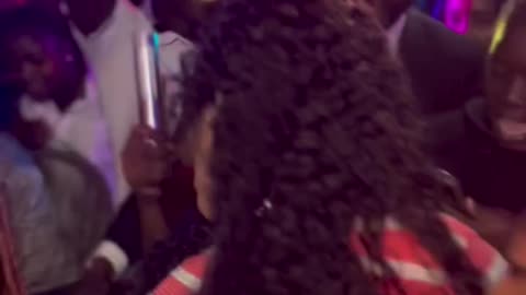 Queen vee bosset