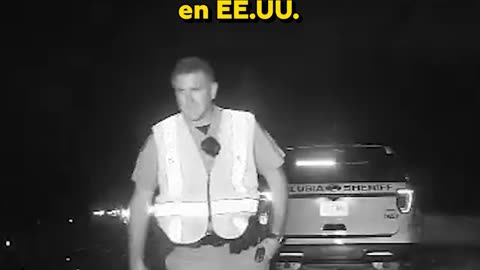 Policías tienen suerte de estar vivos tras esquivar un todoterreno
