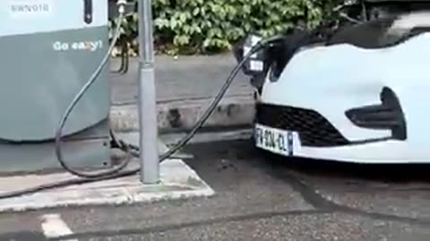 ESCROLOGIE - VOITURES ÉLECTRIQUES...La solution pour sauver la planète 😂🤣😂. Quelle arnaque 🤦.
