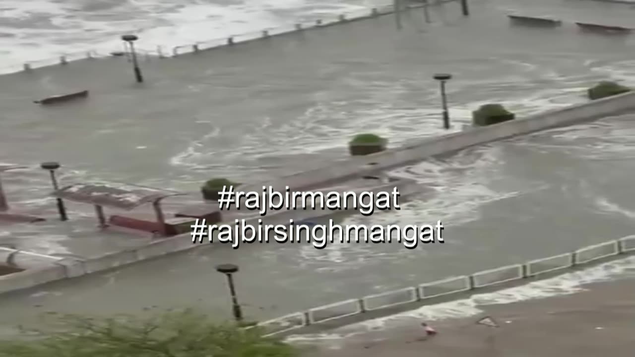 Super Typhoon Rakasa in Hong Kong