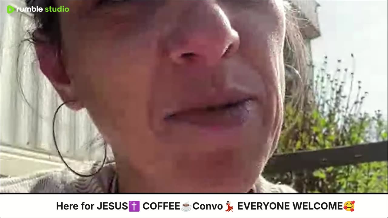 BACKSTAGE🦚 & IRL✨💃🏻