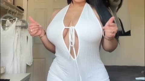 👀 Thicc Thighs Save Lives 🍑