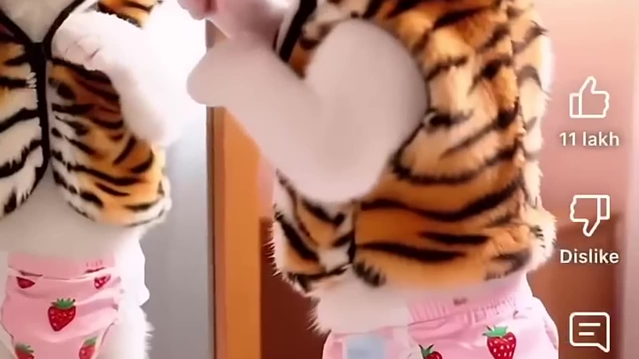 🐱💥🐱Kitten Wears a Tiger Skin... But His Dad Took the Fall 💔#shorts @SuperCatPapa
