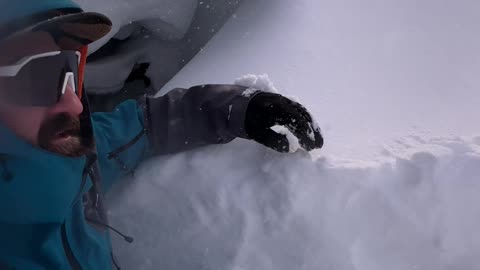 Waiting for a bus after "Snow Apocalypse" in Kamchatka
