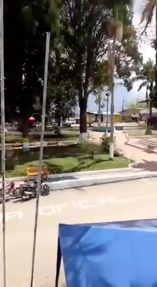 Así escaparon los presuntos asesinos de dos uniformados en Morales, Cauca