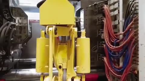 advanced mobile body making machine
