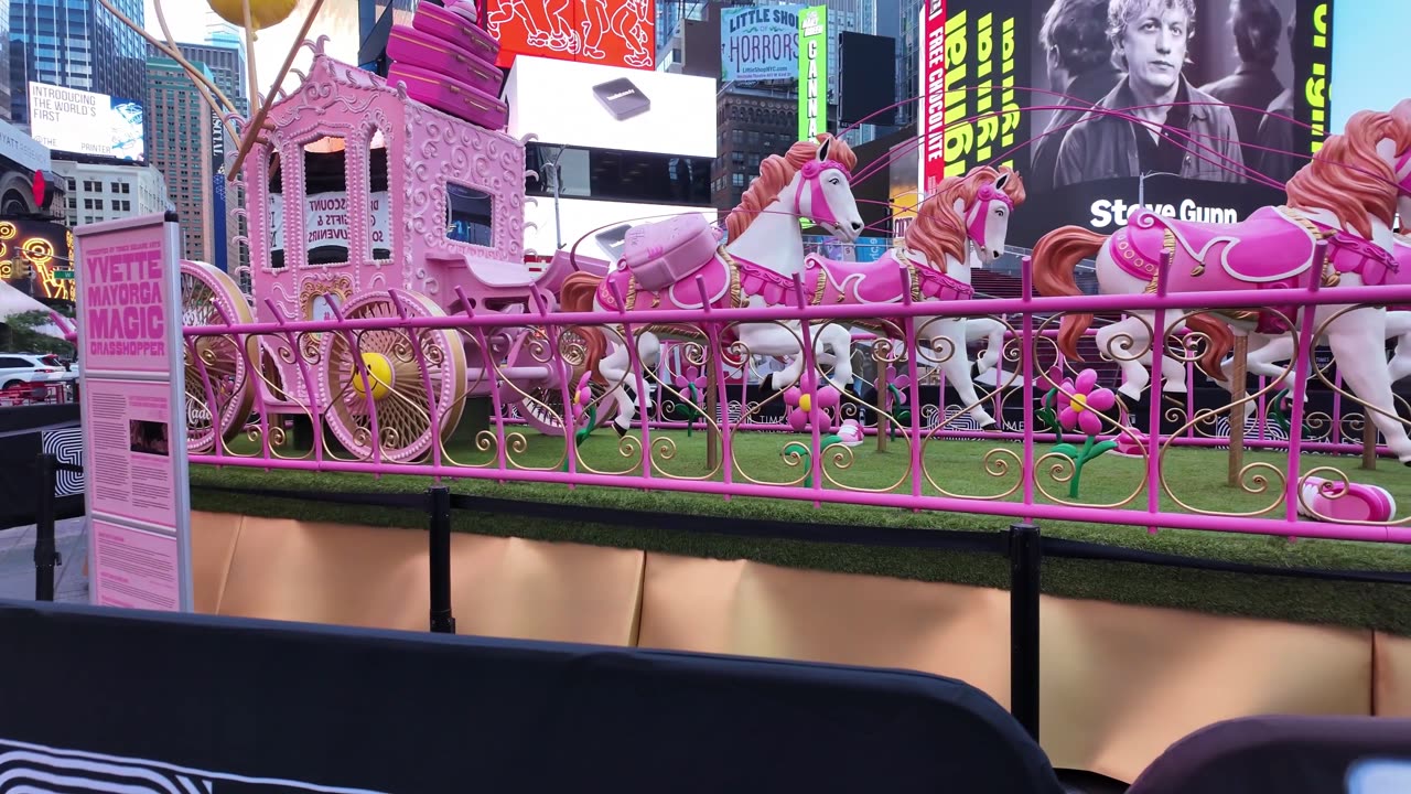 🗽 NYC Live 🔴 Walk (Chat on YouTube)