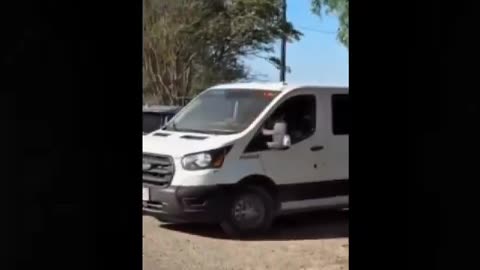 Illegal Aliens & Democrats throw rocks at ICE vehicles in Camarillo California.