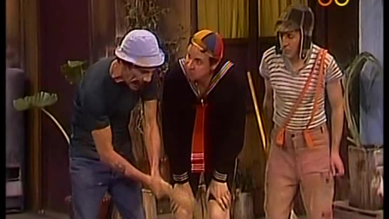 El Chavo del 8 - 1974x26 Asalto a una vieja / Jugando beisbol