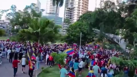 Thousands of Venezuelans gather in Panama to celebrate Maduro’s capture