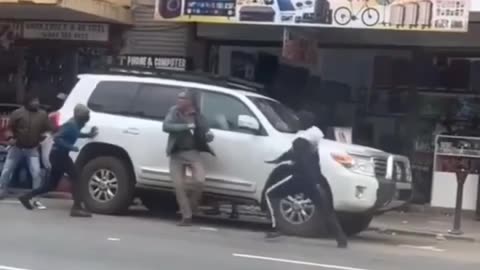 Old Man forced to protect himself with a knife from car thieves