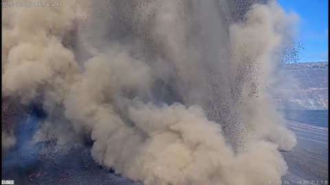 12/06/2025 -- USGS Live Camera gets covered in falling lava! Amazing close up of Kilauea Hawaii