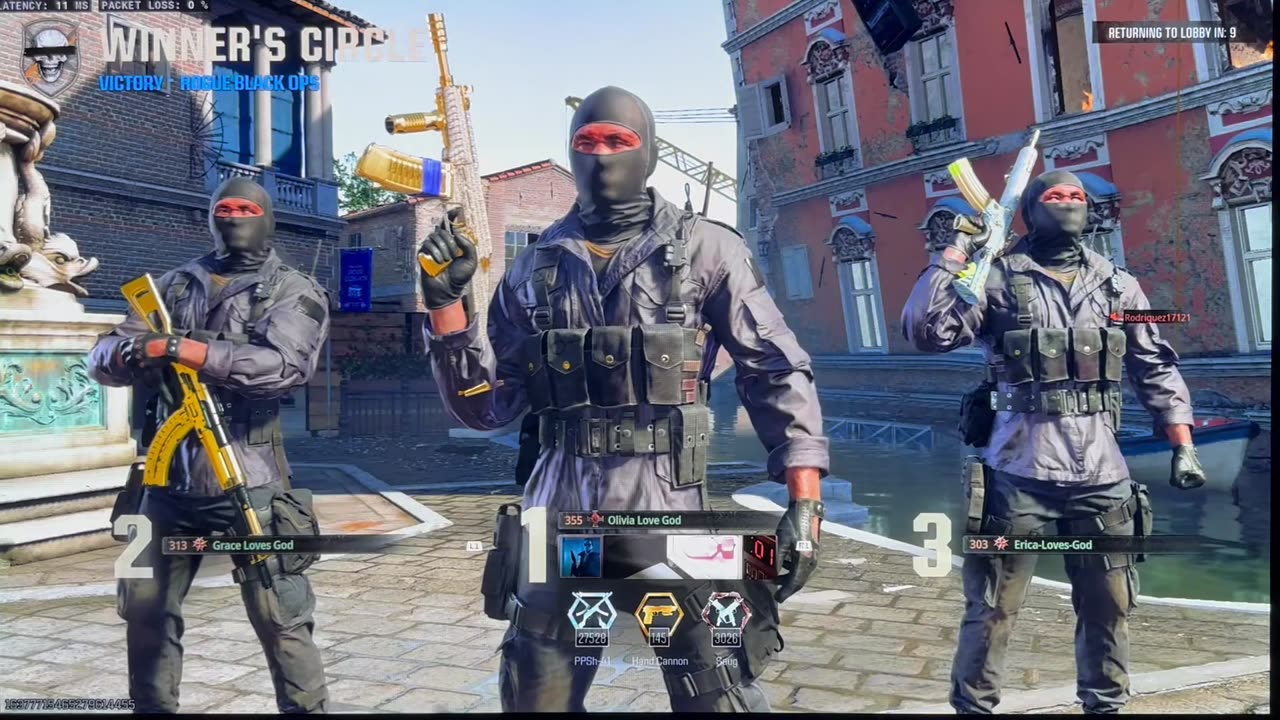 Agitated COD Player Erupts After Loss To Four Girl Gamers.