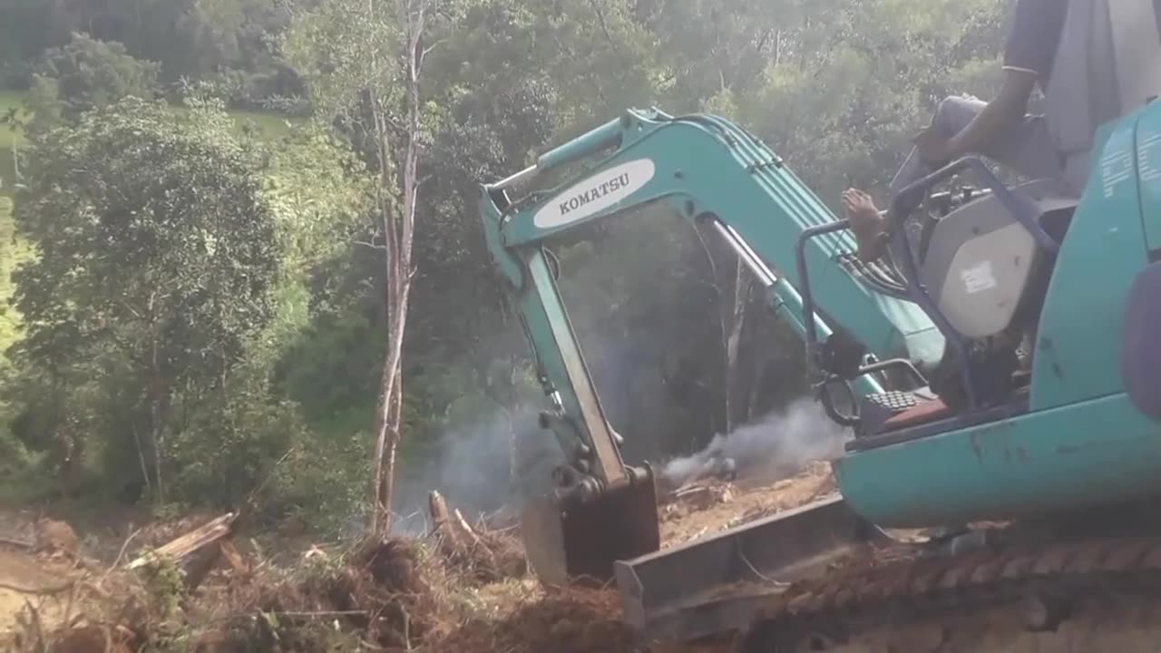 Would You Work Here? Steep Mountain Excavator POV
