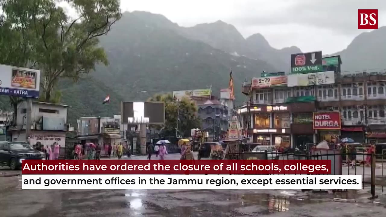 J&K flash floods and landslides: Over 13 dead, Vaishno Devi yatra suspended | Doda