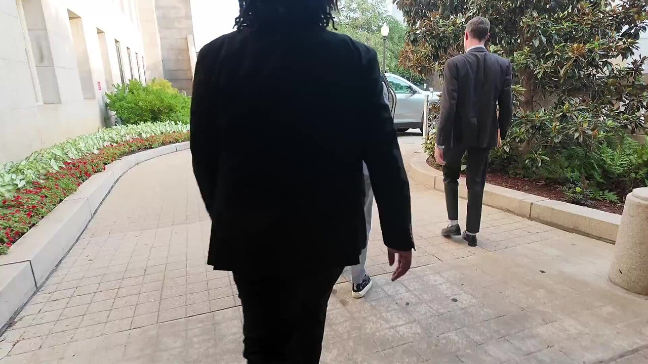 Pelosi Declines to Say Why Biden Didn’t Release Epstein Files