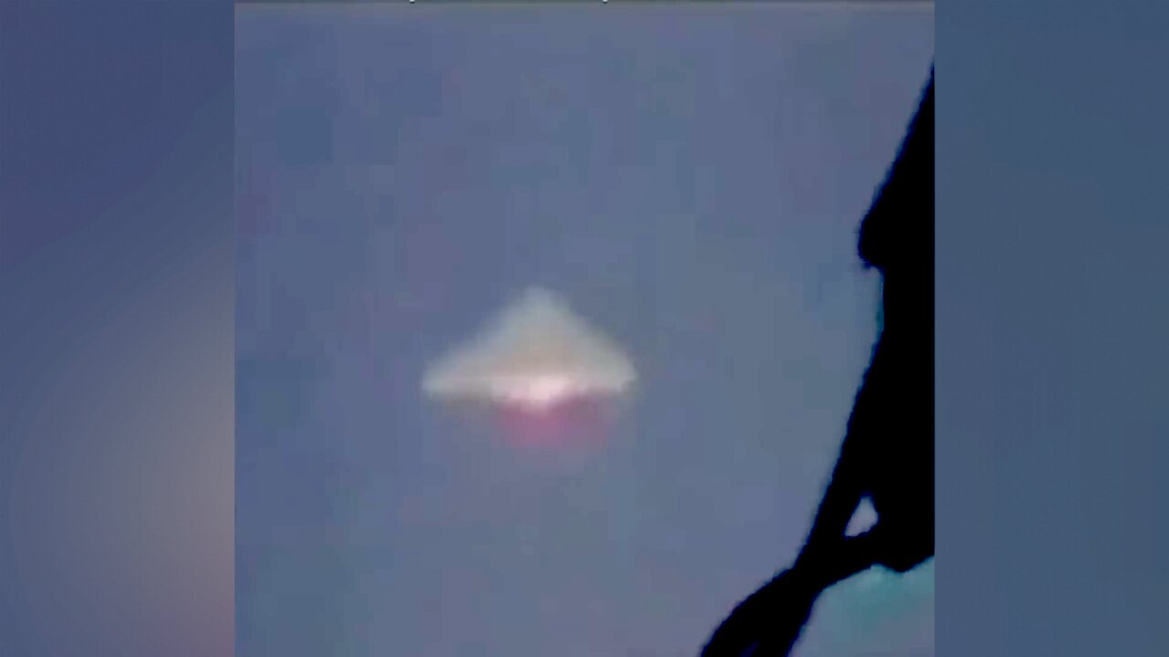 UFO Caught on Video over England