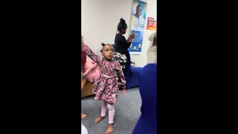 Dance little child 👧🏽🙋🏽‍♀️ praise break