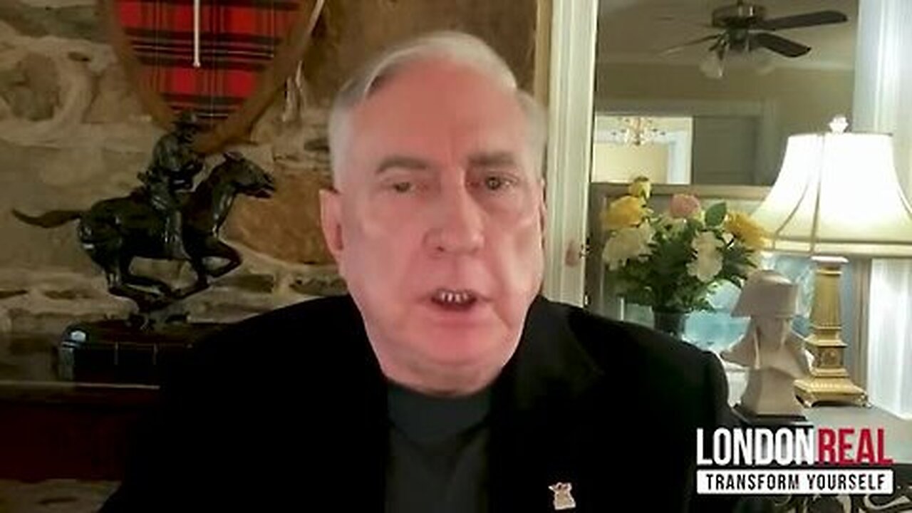 Col. Douglas Macgregor Drops BOMB 10/20/25 - America Is Falling Apart!