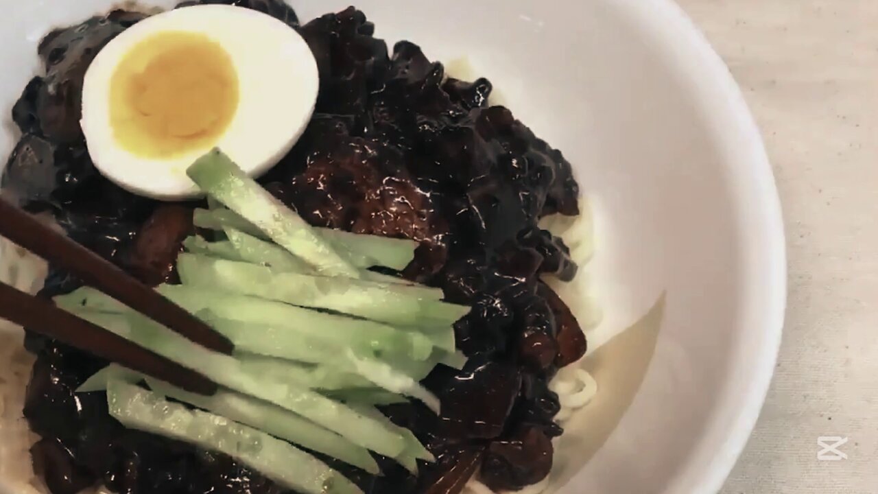 How to cook Jjajangmyeon (Noodles in blackbean sauce)