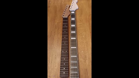 30" Scale Neck (Baritone) vs 25.5"