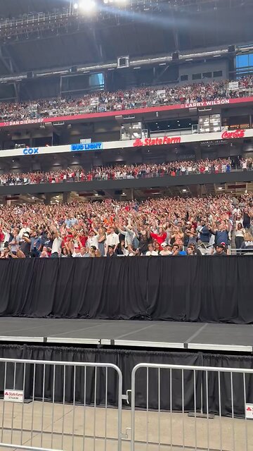 CROWD SINGS AND WORSHIPS TOGETHER AT CHARLIE KIRK'S MEMORIAL