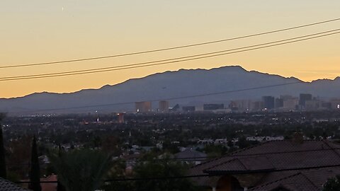 Did you SEE tonight's Las Vegas sunset? Check THIS out! 11.09.2025 #follow #lasvegas #gaming #travel